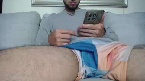 Snapshot of milostructor chatting on 10-06-25, 12:35 miloslove online show from 10-06-25, 12:35