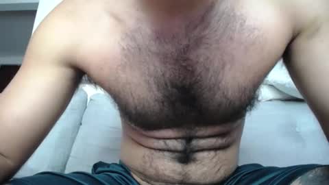 Snapshot of milostructor chatting on 10-16-25, 12:50 miloslove online show from 10-16-25, 12:50