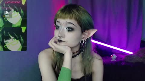 Snapshot of milten_trish chatting on 05-12-26, 09:01 milten_trish online show from 05-12-26, 09:01
