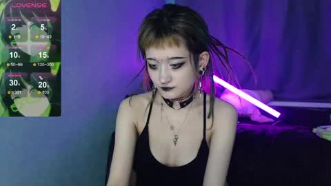 Snapshot of milten_trish chatting on 05-13-26, 06:16 milten_trish online show from 05-13-26, 06:16