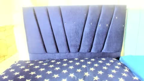 milu_18_ online show from 10-26-25, 12:00