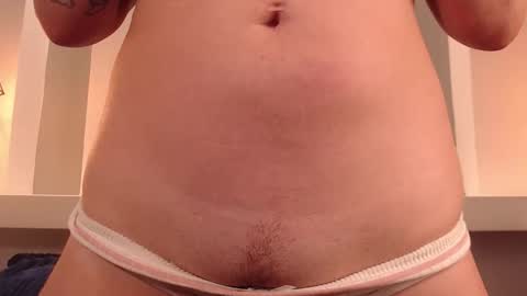 Milu Wallace  online show from 11-12-25, 12:22