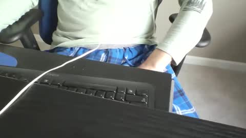 Snapshot of milwaukeebadger24 chatting on 12-05-25, 03:30 milwaukeebadger24 online show from 12-05-25, 03:30