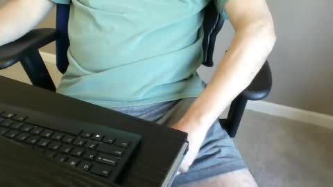 milwaukeebadger24 online show from 06-19-26, 01:37