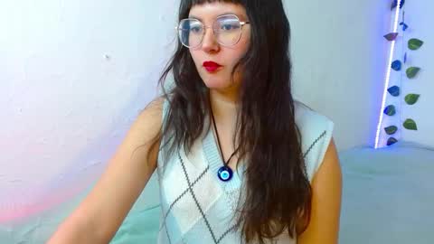 mily_baker online show from 02-10-25, 09:58