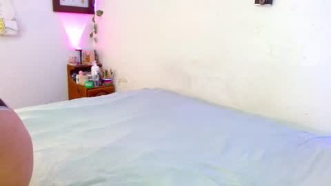 mily_baker online show from 06-10-26, 07:02