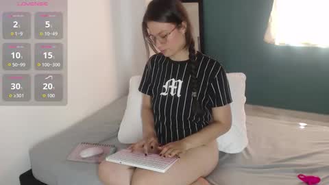 Snapshot of mily_miley chatting on 09-26-25, 09:41 Mily Miley online show from 09-26-25, 09:41