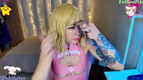mily_milk_ online show from 03-19-26, 07:34