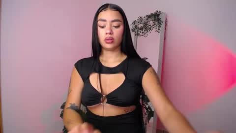 Mily Ortiz online show from 12-04-25, 04:48