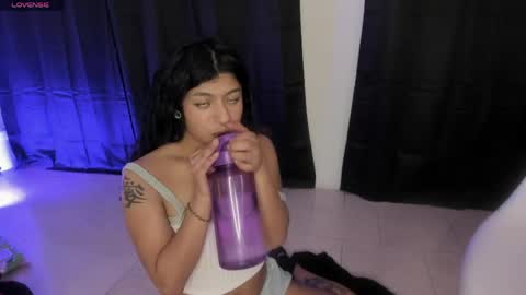 Mily online show from 04-17-26, 03:09