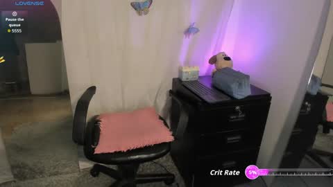 Snapshot of milysauria_ chatting on 05-28-26, 12:46 Mily online show from 05-28-26, 12:46