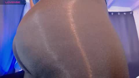 Snapshot of mimi_gil chatting on 02-07-26, 01:04 Mimi online show from 02-07-26, 01:04