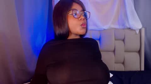 Snapshot of mimi_gil chatting on 02-13-26, 12:28 Mimi online show from 02-13-26, 12:28