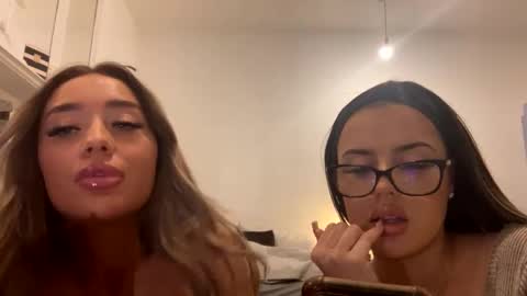 Mimi Monroe  online show from 02-28-25, 10:17