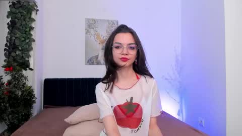 Mimi online show from 05-06-26, 02:44