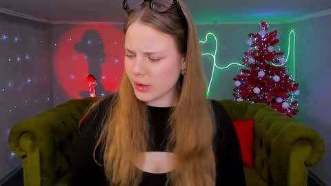 Kelly online show from 01-25-25, 05:07