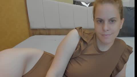 Snapshot of mimixo99 chatting on 09-17-25, 08:32 mimixo99 online show from 09-17-25, 08:32