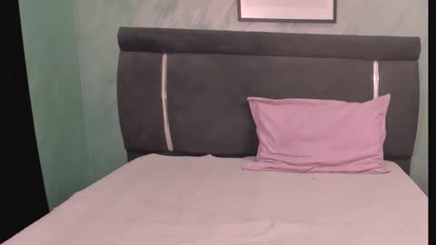 Snapshot of mimixo99 chatting on 11-15-25, 08:49 mimixo99 online show from 11-15-25, 08:49