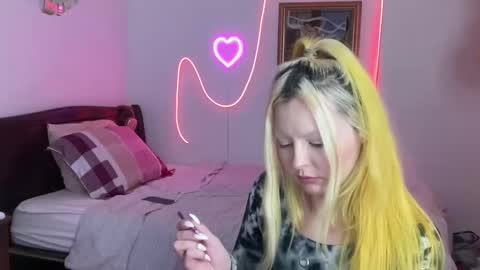 mimsymarlo online show from 12-28-24, 10:44