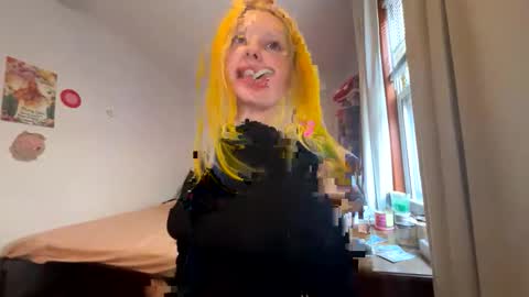 mimsymarlo online show from 11-14-25, 05:11