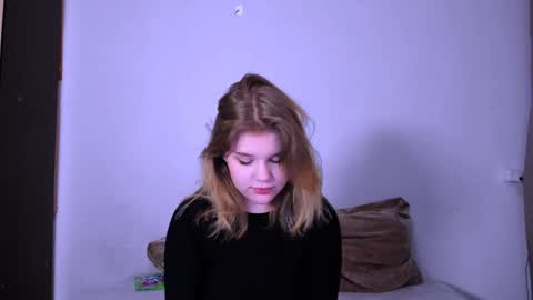 hi Im Mina  online show from 01-26-25, 10:35