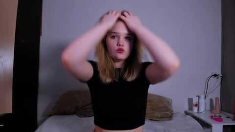 hi Im Mina  online show from 02-10-25, 01:14