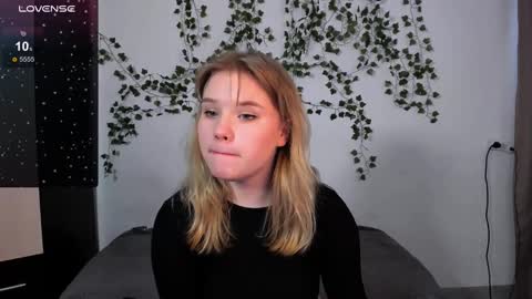 hi Im Mina  online show from 02-24-25, 04:38