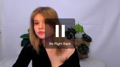 hi Im Mina  online show from 03-01-25, 04:37