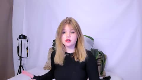 hi Im Mina  online show from 03-05-25, 11:49