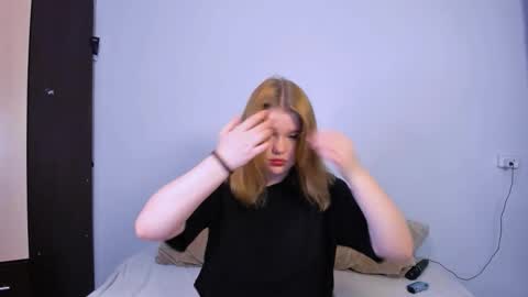 hi Im Mina  online show from 09-25-25, 11:14