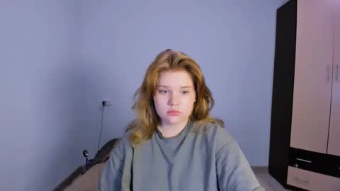 hi Im Mina  online show from 11-22-25, 02:43