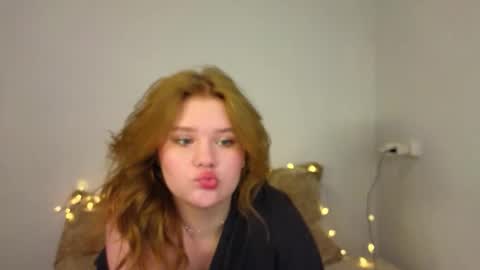 hi Im Mina  online show from 02-07-26, 03:27