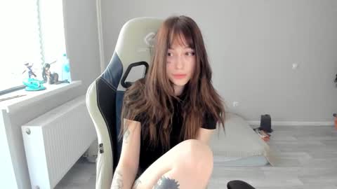 minadzukii online show from 09-24-25, 11:13