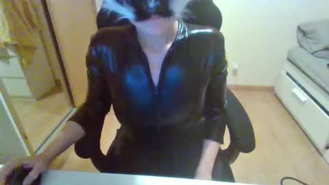 MinaMask online show from 03-04-26, 12:16