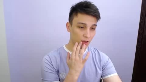 minato_kono online show from 02-18-25, 03:21