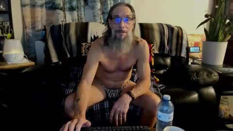 Snapshot of mindphuk chatting on 01-19-25, 01:43 mindphuk online show from 01-19-25, 01:43