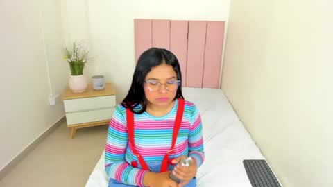 Mindy online show from 05-06-26, 12:21