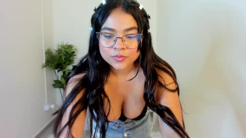 Mindy online show from 05-30-26, 01:52