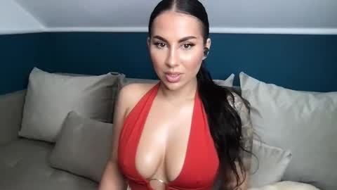 Snapshot of mindy_erotic chatting on 10-31-25, 05:36 Mindy online show from 10-31-25, 05:36