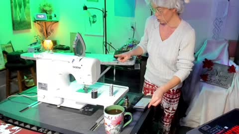 Snapshot of mindymars chatting on 12-23-24, 12:08 Mindy Mars online show from 12-23-24, 12:08