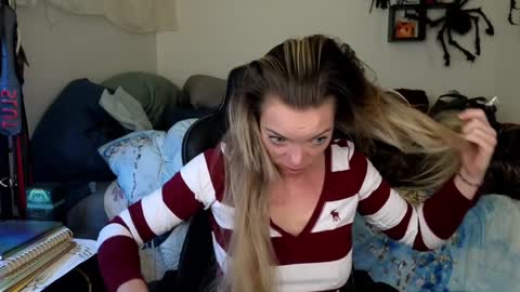 Snapshot of mindymars chatting on 01-08-25, 04:00 Mindy Mars online show from 01-08-25, 04:00