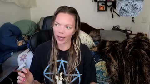 Snapshot of mindymars chatting on 01-20-25, 03:39 Mindy Mars online show from 01-20-25, 03:39