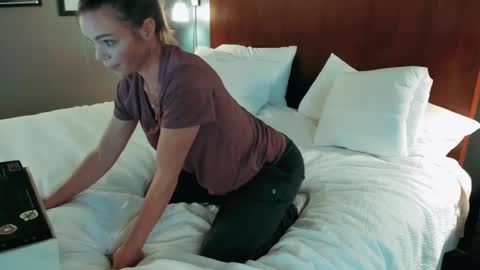 Snapshot of mindymars chatting on 02-04-25, 08:59 Mindy Mars online show from 02-04-25, 08:59