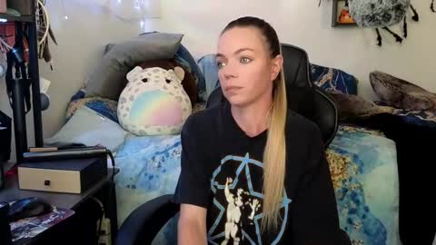 Snapshot of mindymars chatting on 03-03-25, 04:03 Mindy Mars online show from 03-03-25, 04:03