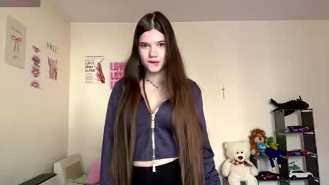 Amelia online show from 11-07-25, 06:02