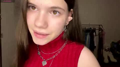 Amelia online show from 11-16-25, 04:12