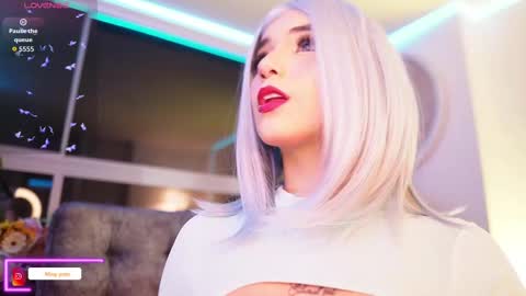 Snapshot of ming_yue_ chatting on 09-18-25, 04:36 My name is Fer Nice to meet you  give it a thumbs up please its important online show from 09-18-25, 04:36