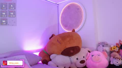 Snapshot of ming_yue_ chatting on 02-09-26, 03:54 My name is Fer Nice to meet you give it a thumbs up please its important online show from 02-09-26, 03:54