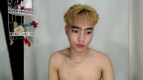 mingkla_man online show from 04-21-26, 07:36