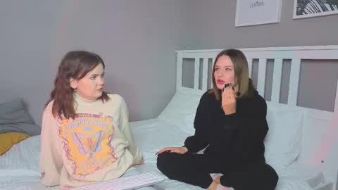 KarinaLeila online show from 09-15-25, 05:29